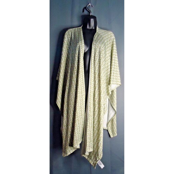 LuLaRoe Drapey Cape Poncho Cardigan Womens Size S/M Green Cream Print - Picture 2 of 7